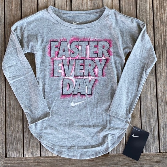 Nike Long Sleeve T-Shirt Faster Every Day NWT - Picture 1 of 2